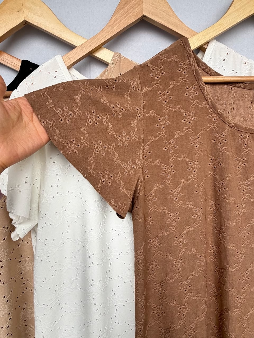 Remeras de Broderie en Talles Especiales - Imagen 3
