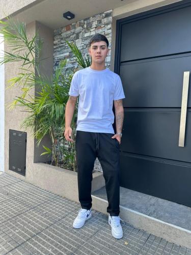 Joggin Rustico Peinado Negro