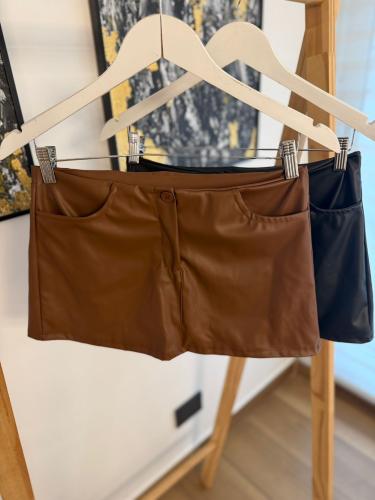 Short Pollera de Cuerina Mayra