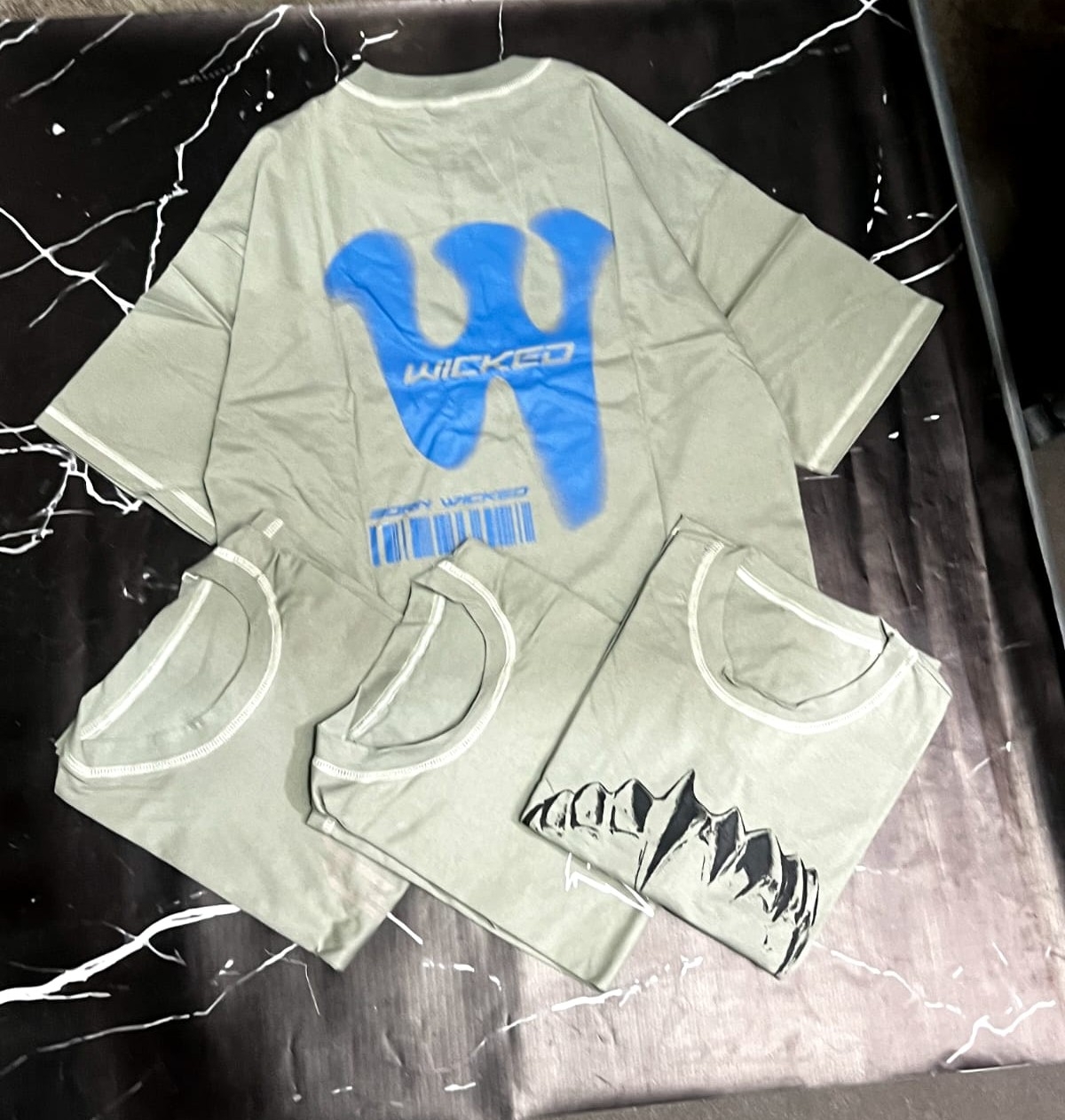 Remera Boxy Fit Bordeado - Imagen 2