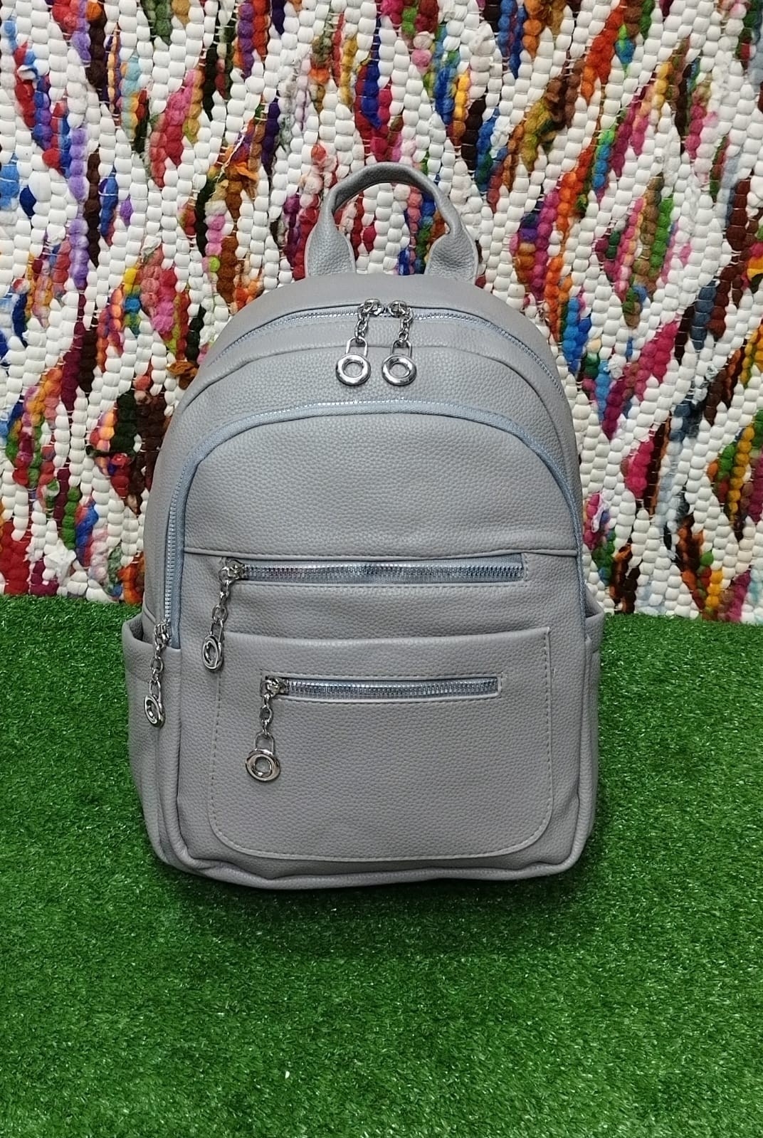 Mochila Cuero Pu* *entra una Carpeta A4*
excelente Calidad. - Imagen 5