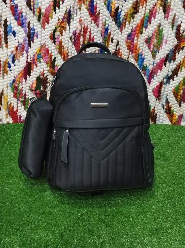 Mochila con Cartuchera   Impermeable
 Excelente Calidad Reforzada