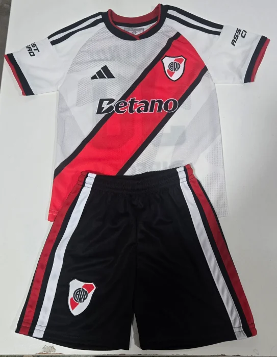 Camiseta River