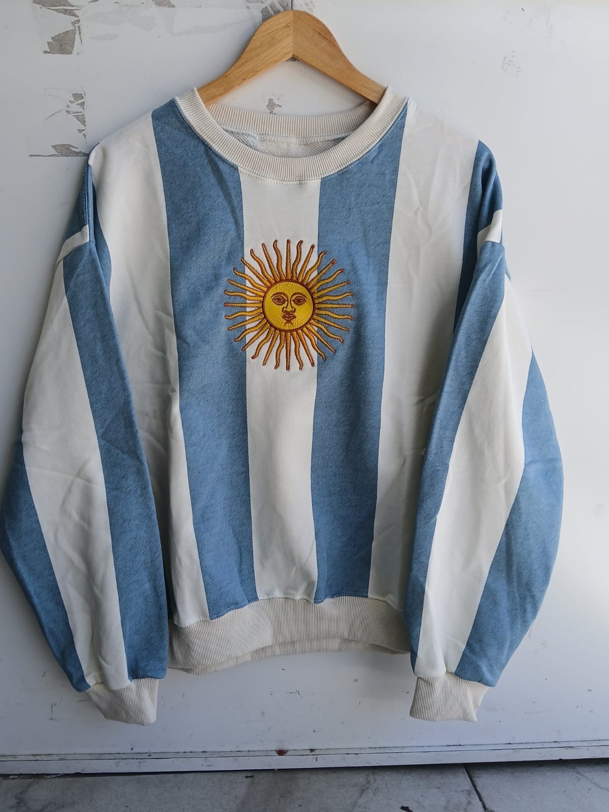 Buzos Sol Mayo - Imagen 1