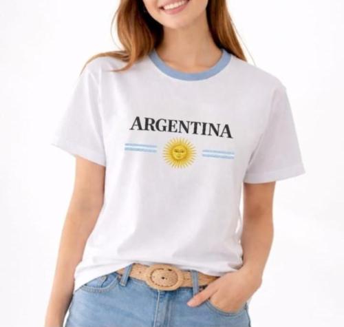 Remera Bordada Lisa Argentina