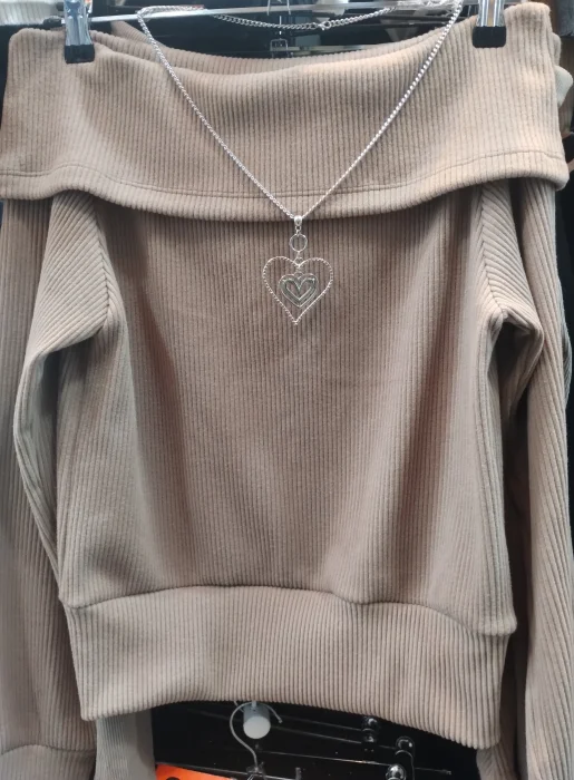 Blusa Cuello Bote con Mangas Largas