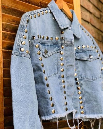 Campera Jeans con Tachas