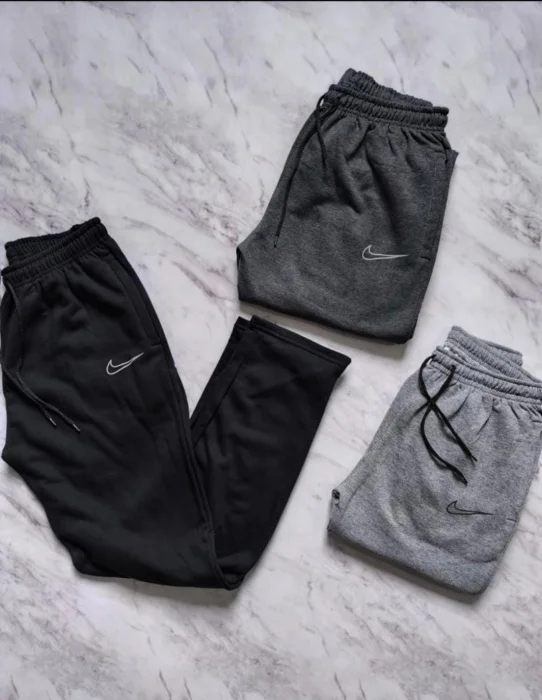 Joggers Nike sin Puño Frisado