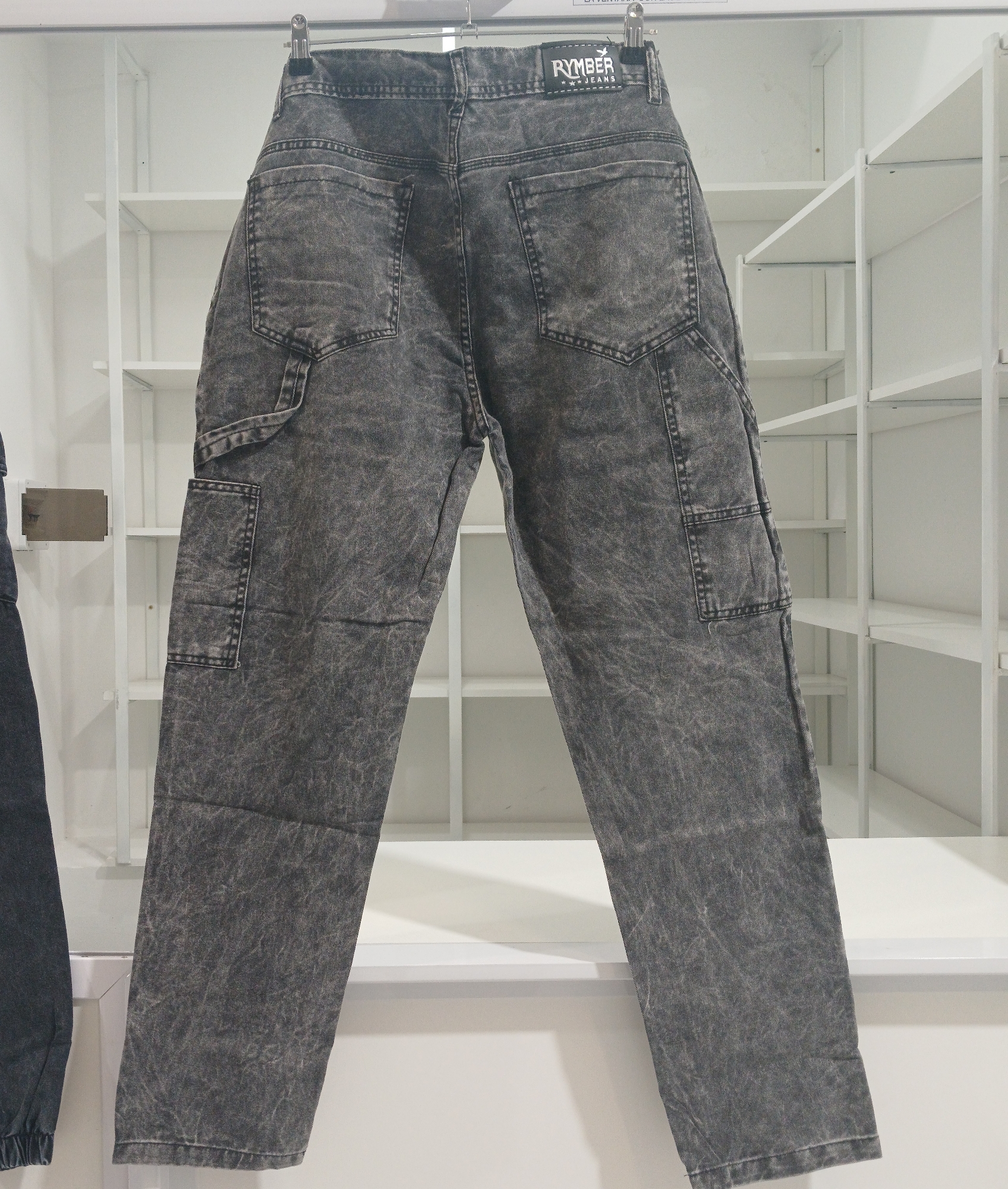 Pantalón Moom Carpintero Negro Azabache y Gris Nevado - Imagen 2