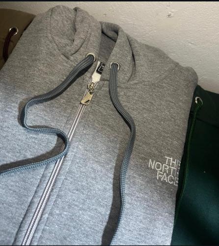 Campera The North  Frizada - Miniatura 3