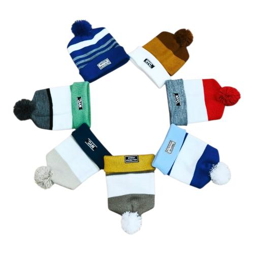Gorro Rocky de Lana con Pompon para Bebe Línea Premium, Invierno - Miniatura 3