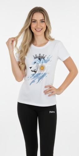 Remera de Modal Viscosa con Estampa de León de Argentina