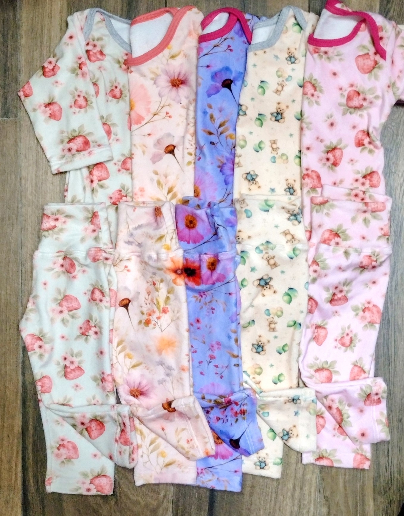 Conjunto Beba en Plush Body + Calza Talle 1 al 5 - Imagen 3