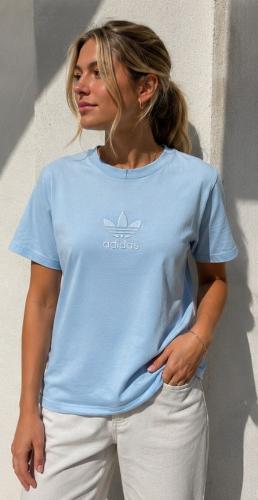 Remera Ad Logo Bordado Peinada