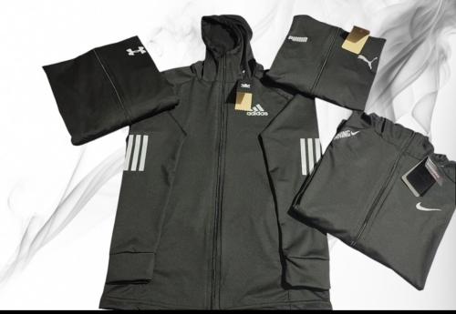 Campera Deportiva de Hombre Lycra Frizado