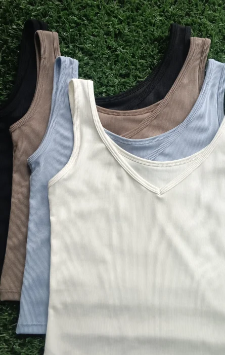 Musculosa Escote  V