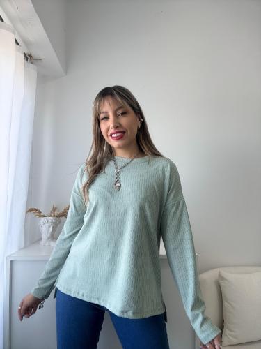 Sweater de Darlon Velvet Frizado con Tajo - Miniatura 4