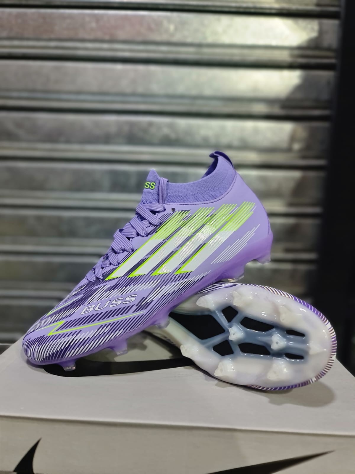 Botines. 5 y 11. Importados - Imagen 2