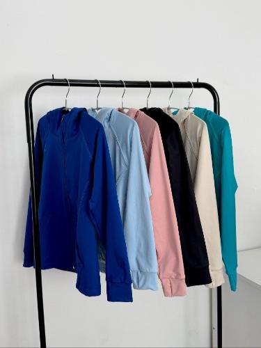Campera Deportiva Premium - Miniatura 4