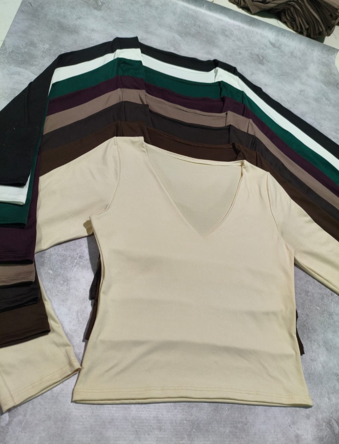 Manga Larga Cuello V Camiseta Remera - Imagen 2