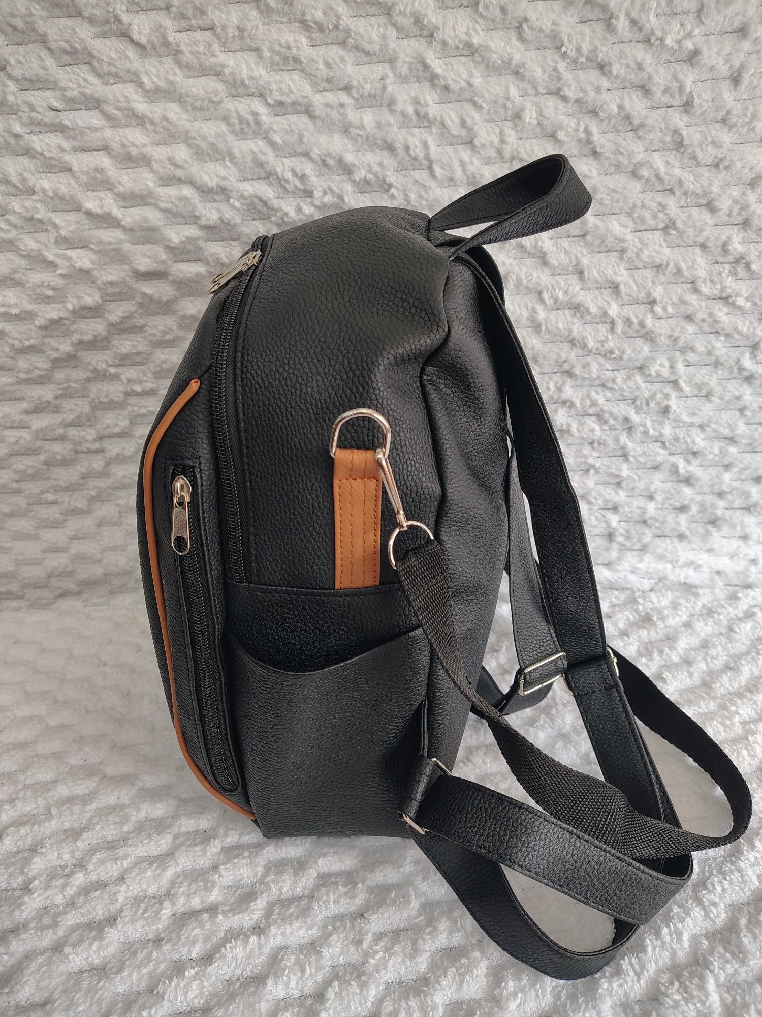 Mochila Morral de Cuero Ecológico - Imagen 5