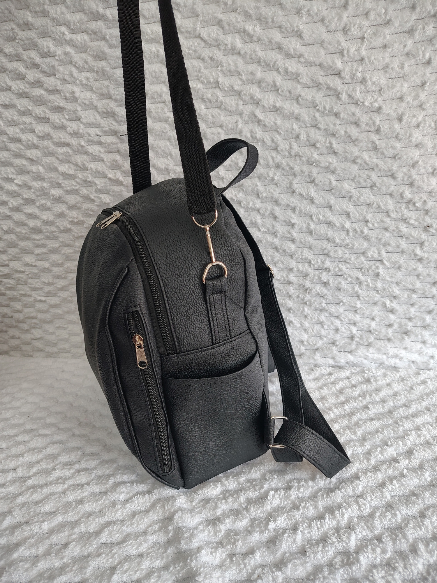 Mochila Morral de Cuero Ecológico - Imagen 6