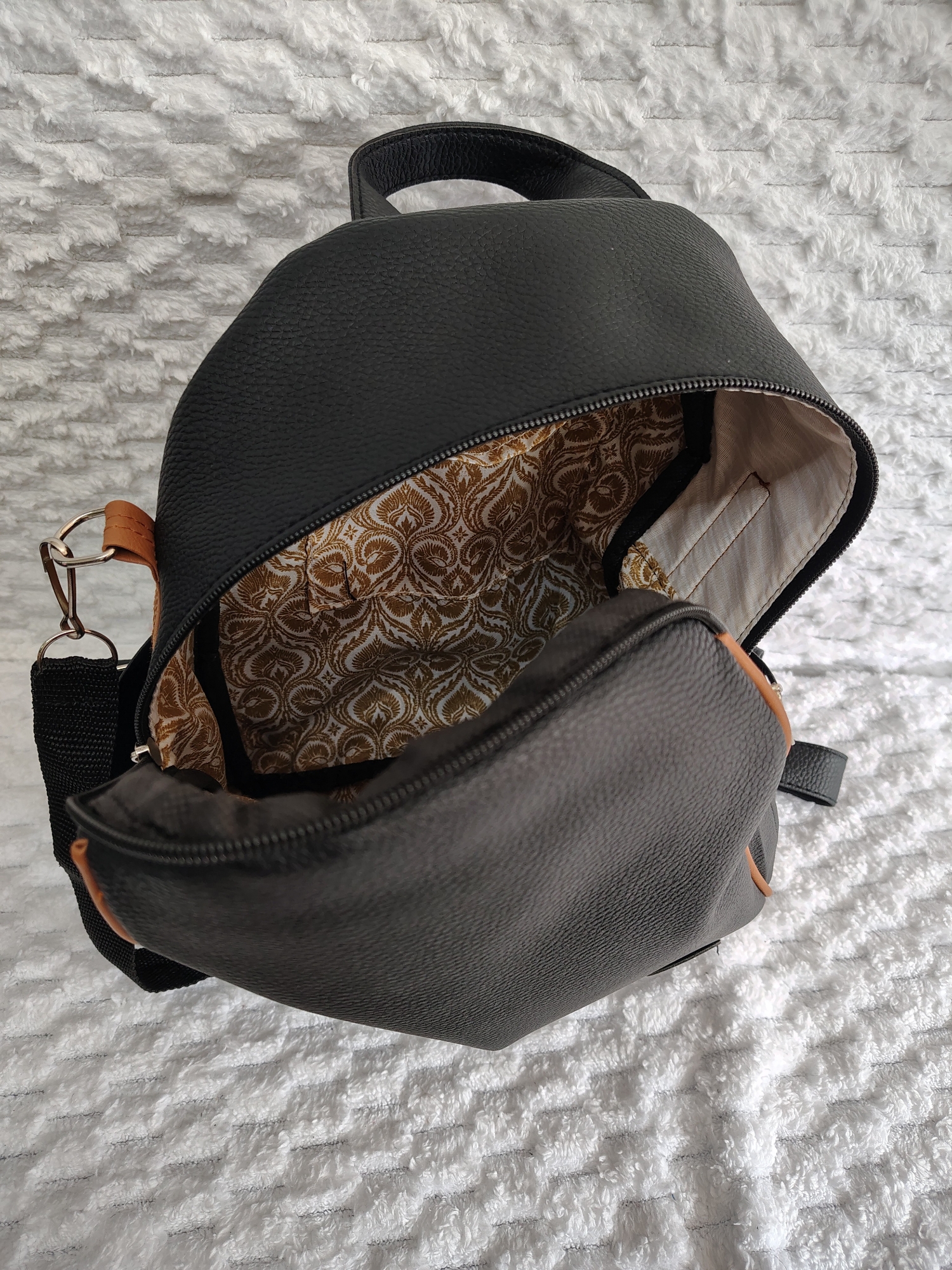 Mochila Morral de Cuero Ecológico - Imagen 9