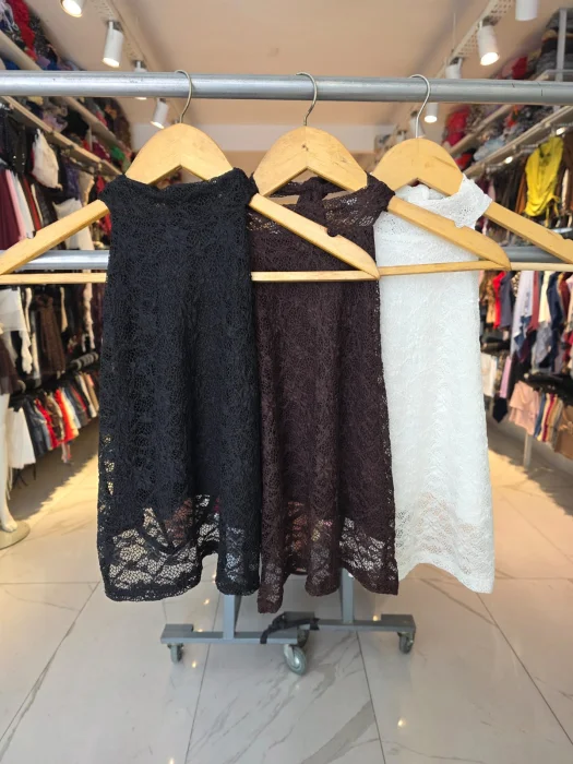 Top Halter con 2 Tiritas Espalda Encaje