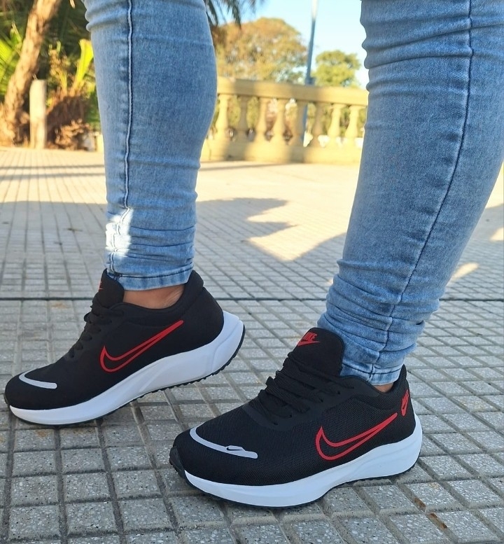 Zapatillas ni Ke Reflectivas - Imagen 1