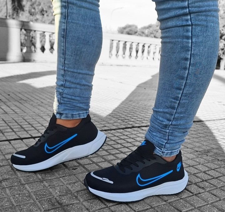 Zapatillas ni Ke Reflectivas - Imagen 4