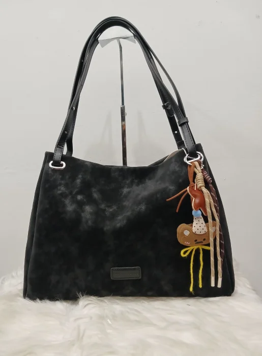 Cartera de Gamuza con Llavero