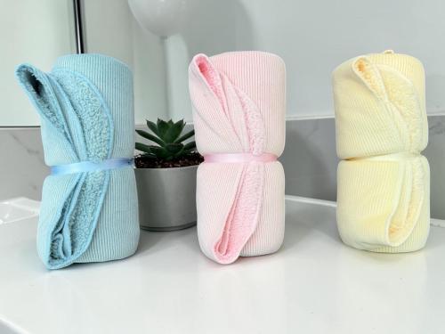 Manta Doble Faz Corderoy Forrada en Corderito (80 X 70cm) Kelly Babies