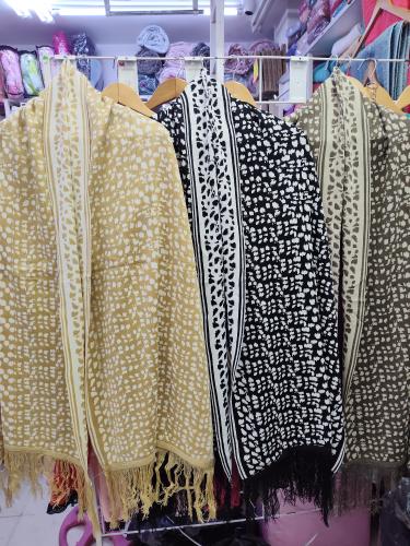 Ruanas Reversibles Animal Print