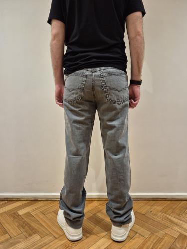 Jean Clásico Gris Claro, Costura Gruesa Talle Especial - Miniatura 3