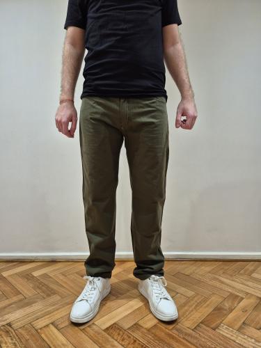Pantalón de Gabardina Clásico Verde
