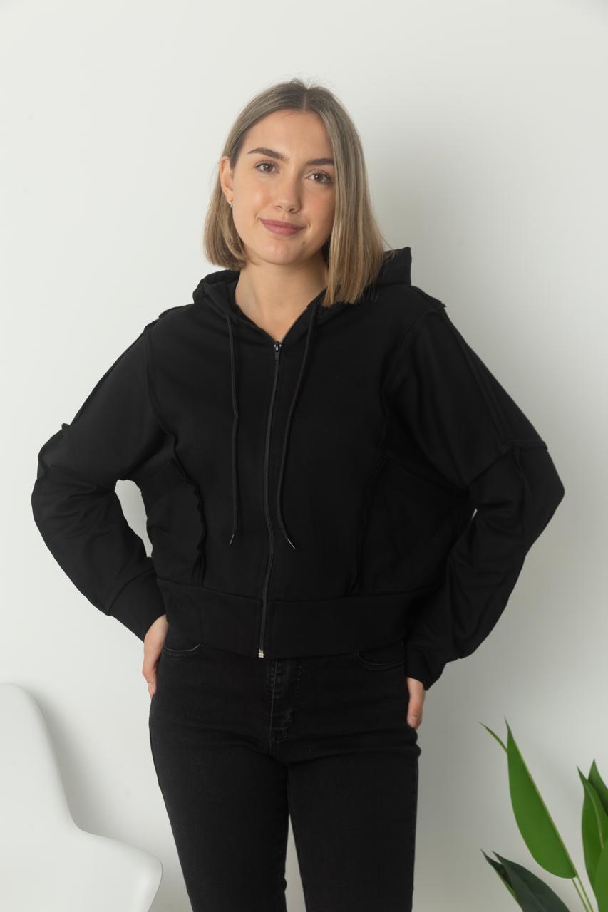 Campera Fati - WhatsApp%20Image%202026-07-24%20at%2011.07.28%20AM%20(1).jpeg