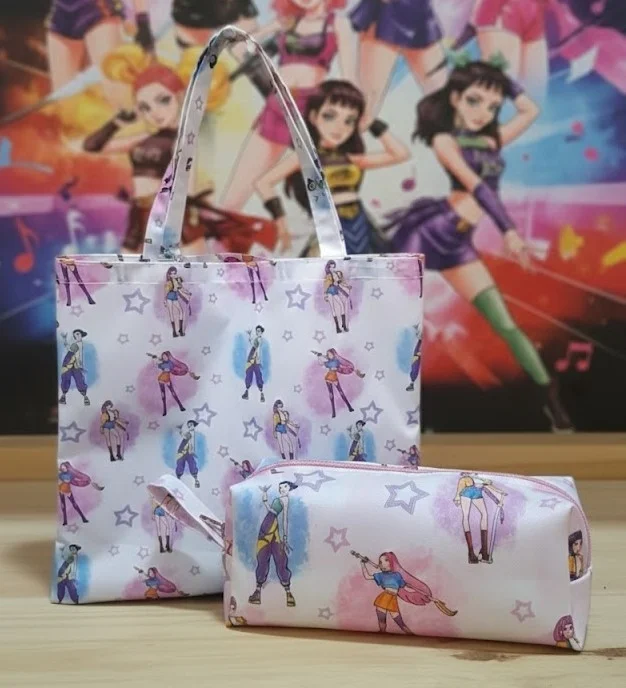 Totebag Impermeables Tb Hay Cartuchera / Neceser Huntrix Kpop