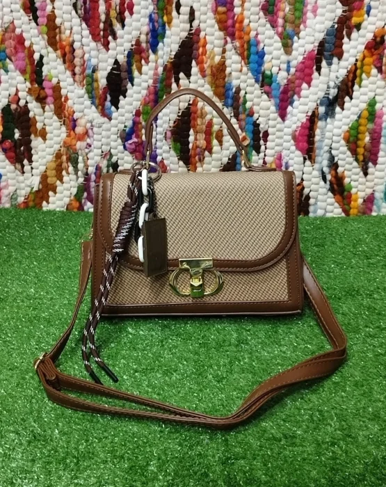 Carterita Morral de Cuero Pu* 
  Execelente  Calidad.