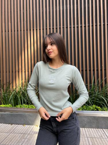 Camiseta Bordada