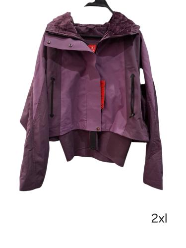 Campera Impermeable Talles Especiales Marca Irun - Miniatura 3