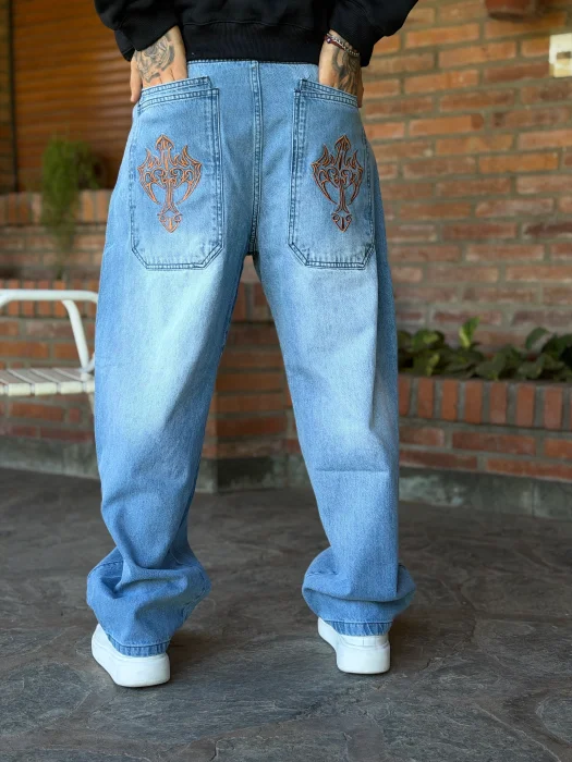 Jeans Baggy Bordado de Cruz