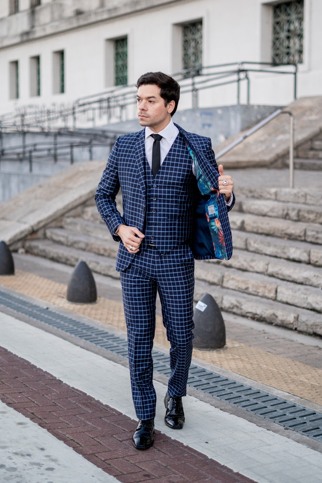 Saco Pantalón y Chaleco Azul Marino a Cuadros - Imagen 3