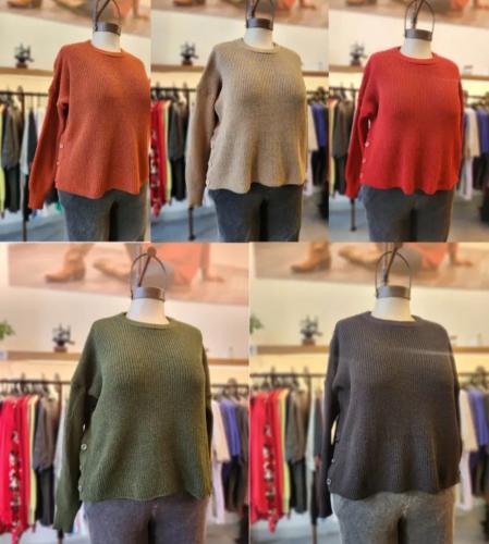 Sweater Mayra con Boton - Miniatura 2