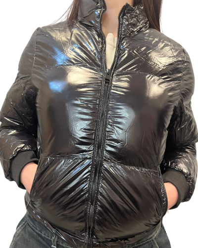 Campera Importada Brillosa Negra - Miniatura 2