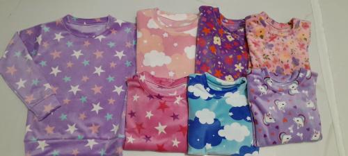 Buzos de Plush Bifaz Estampado