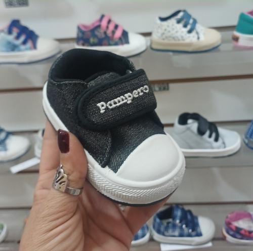 Zapatillas con Abrojos Pampero