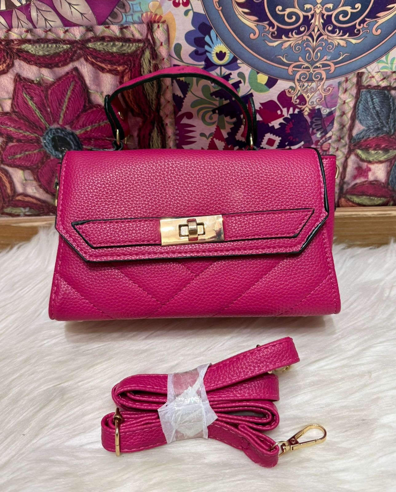Nuevo Ingreso de Carterita Morral con Tira Desmontable - Imagen 1