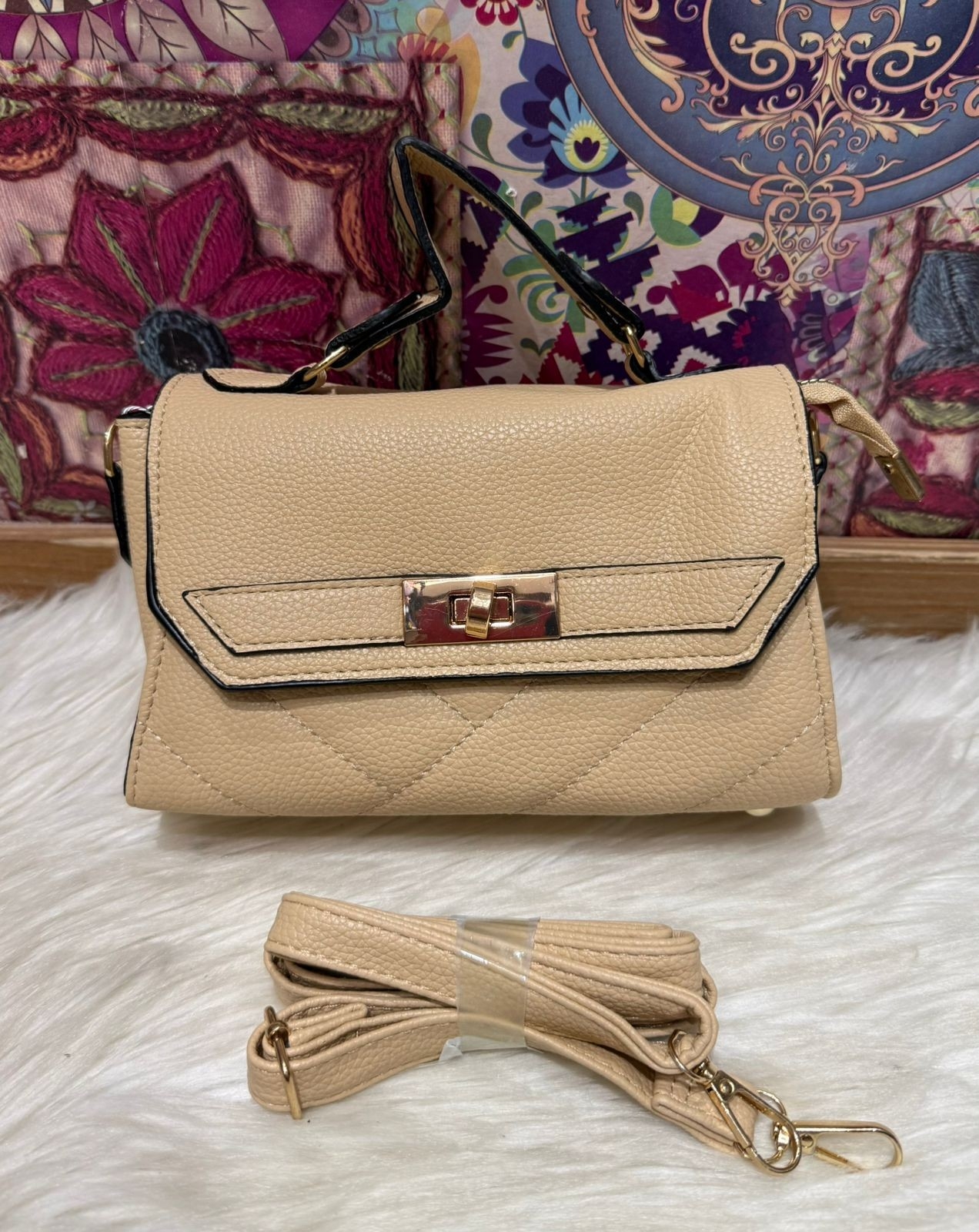 Nuevo Ingreso de Carterita Morral con Tira Desmontable - Imagen 3