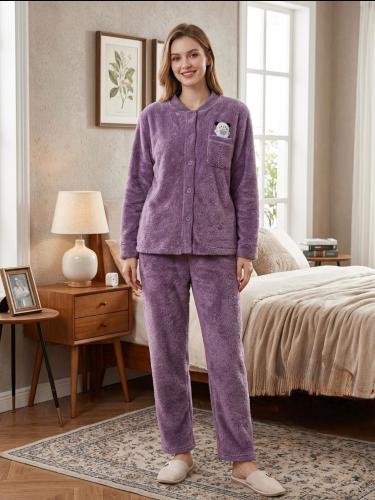 Pijama de Peluche Importado - Miniatura 2