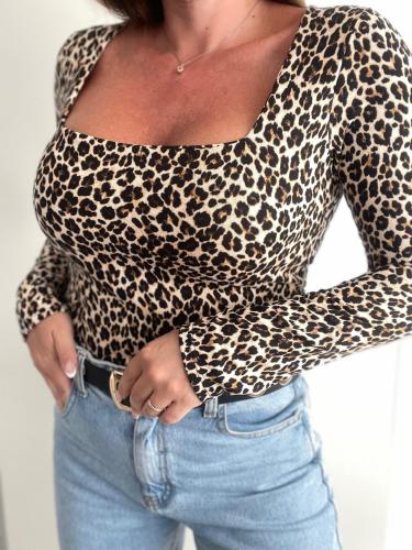 Camiseta Escote Cuadrado Print